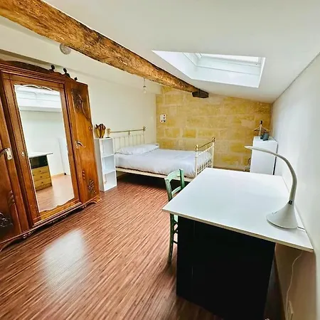 Maison En Pierre Avec Piscine Pres De Bordeaux فندق Montussan